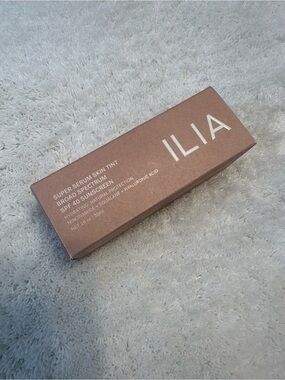 ILIA Super Serum Skin Tint SPF 40 Broad Spectrum ST8 Shela